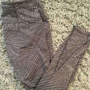 Like-New Sweaty Betty Leggings